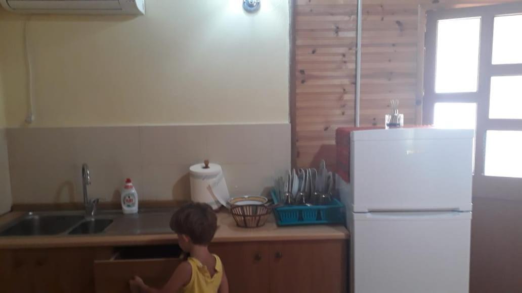 Kolonia E Artistave Apartment Velipojë Exterior foto