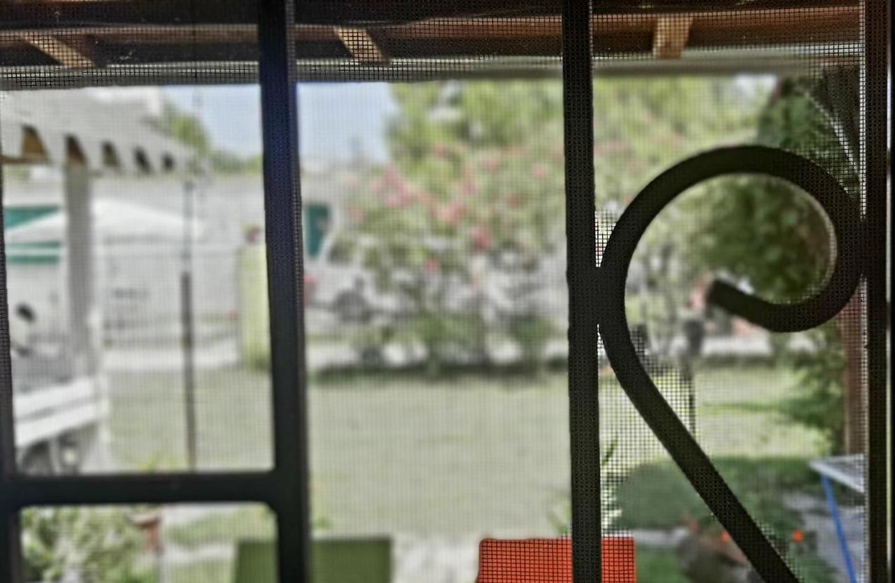 Kolonia E Artistave Apartment Velipojë Exterior foto
